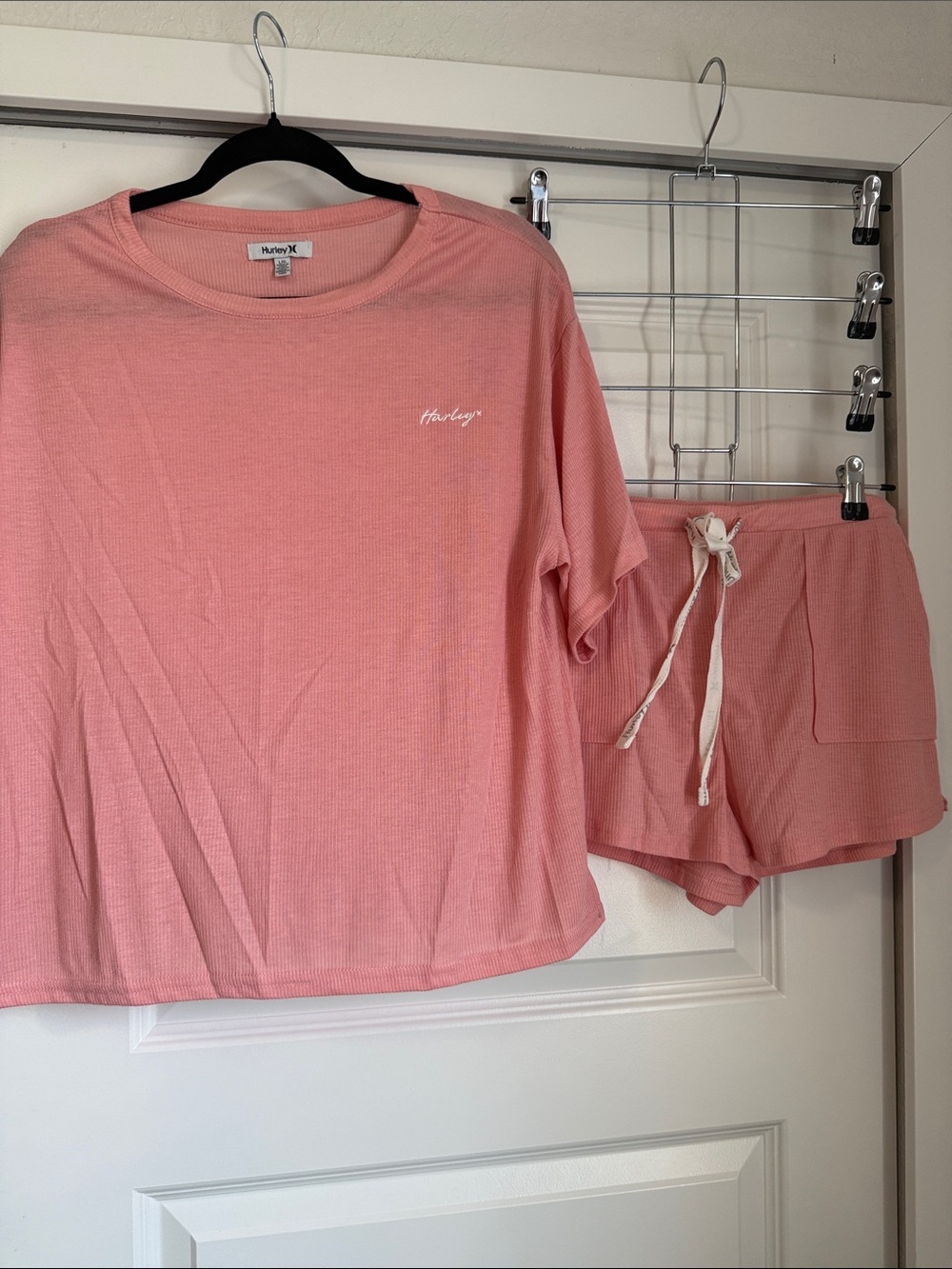 Hurley Pink Ribbed Short Sleeve Lounge Top & Drawstring Shorts Set